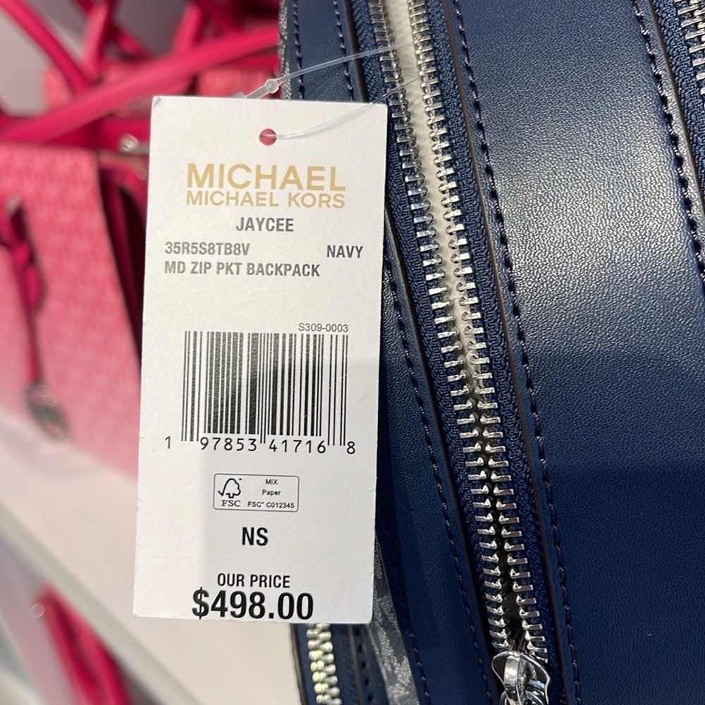 Michael Kors Jaycee Medium Ombré Signature Logo Backpack
Navy
NWT - Picture 12 of 13